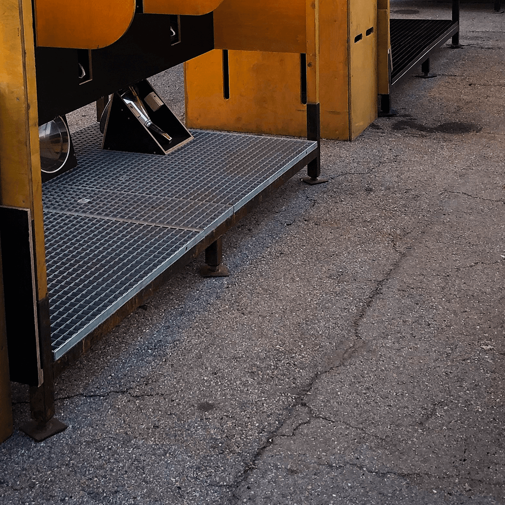 Urinal_Eisengestell_square_02